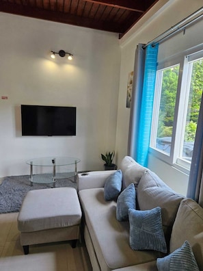 Apartment, Sea View | Living area