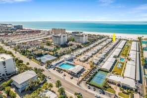 Exterior - Beachside Fun & Family Comfort, Just Steps from the Sand – Aloha Kai #16 - Roelens (Siesta Key)