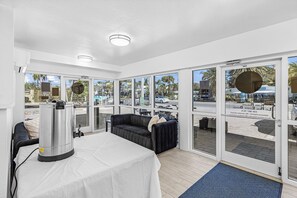 Interior - Beachside Fun & Family Comfort, Just Steps from the Sand – Aloha Kai #16 - Roelens (Siesta Key)