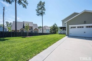 Easy-access 2-car garage that's perfect for unloading and coming and going with ease.