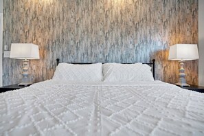 5 chambres, fer et planche à repasser, Wi-Fi, draps fournis