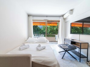 1 chambre, fer et planche à repasser, Wi-Fi, draps fournis