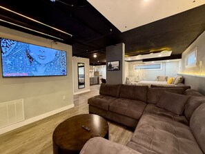 Smart-TV, Kamin