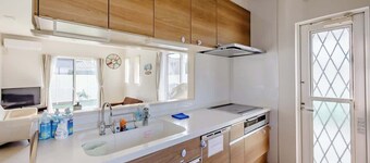 Luxury Beach Getaway | Pet-Friendly | BBQ, Sauna & Jacuzzi | Up to 9 Guests