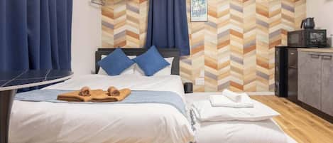 1 bedroom, iron/ironing board, WiFi, bed sheets