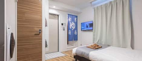 1 bedroom, iron/ironing board, WiFi, bed sheets