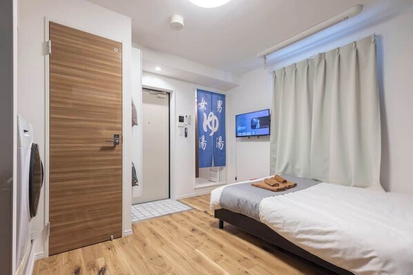 1 bedroom, iron/ironing board, WiFi, bed sheets