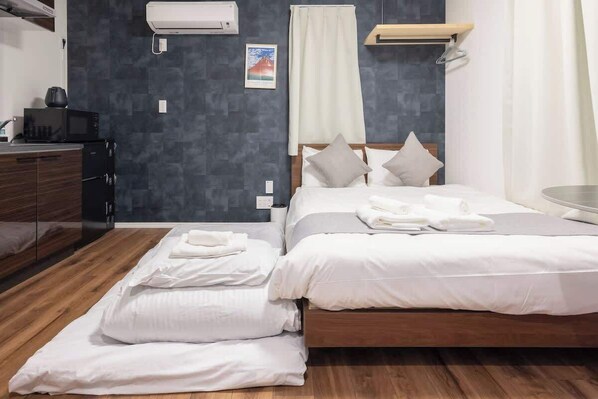 1 bedroom, iron/ironing board, WiFi, bed sheets