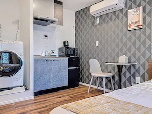 1 chambre, fer et planche à repasser, Wi-Fi, draps fournis