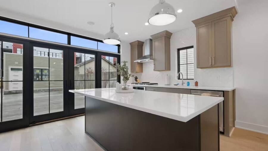 Jungle House Premier Residences – Downtown Columbus & Short North