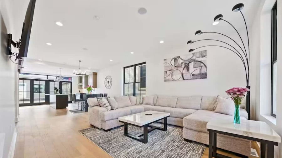 Jungle House Premier Residences – Downtown Columbus & Short North