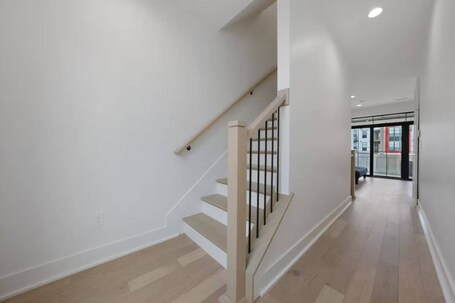 55-inch Smart TV with digital channels, Netflix, Hulu