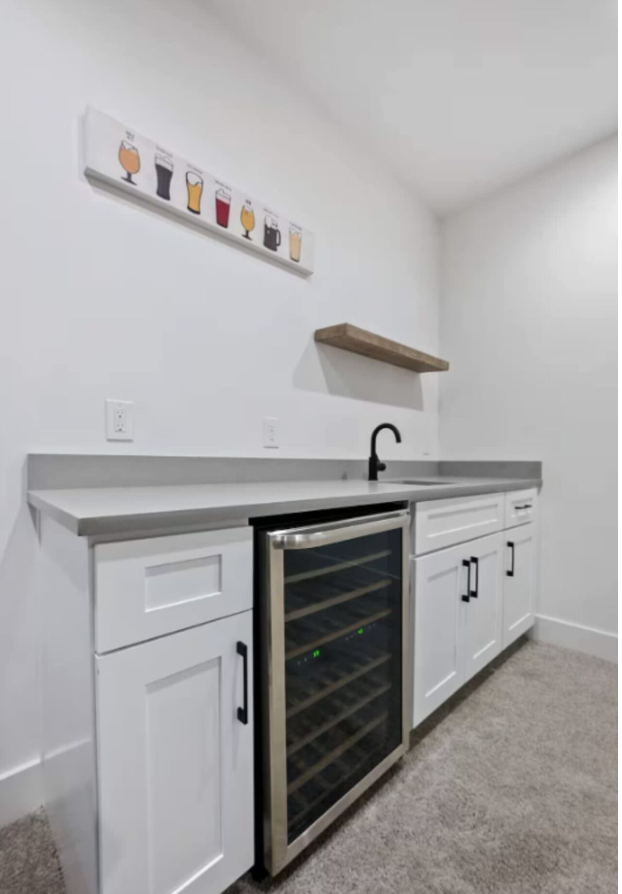Casa Blanca | Private kitchen | Full-size fridge, microwave, oven, stovetop