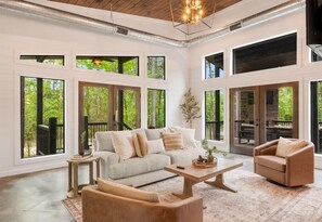 Smart TV, fireplace, ping pong, books