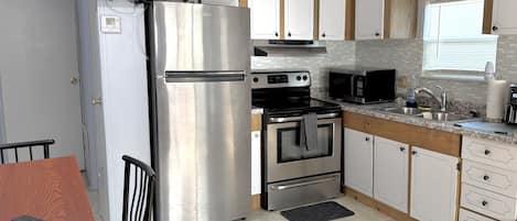 Microwave, oven, stovetop, coffee/tea maker