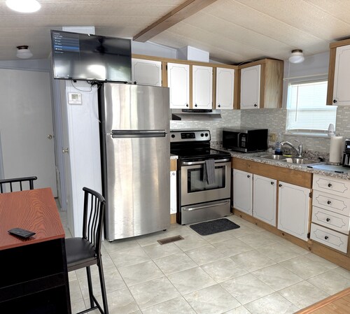 Peaceful 1BR mobile home in Apopka, 25 mins to Disney