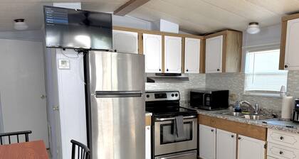 Peaceful 1BR mobile home in Apopka, 25 mins to Disney
