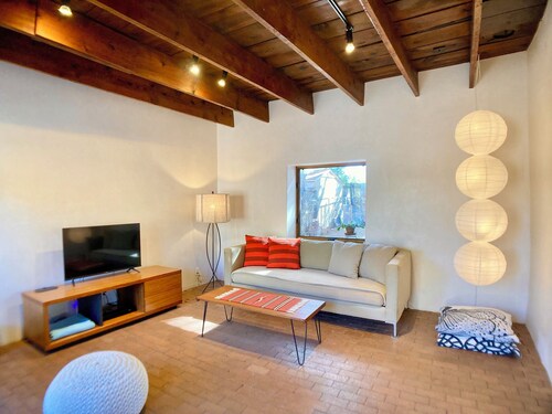 Casa Terrone: Walk Along the Acequia