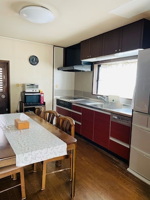 Micro-ondas, fogão, cooktop, lava-louças