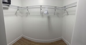 Interior - Luxury Suite in Bristol Riverview.
Avenir Centre - 6 minutes. (Riverview)