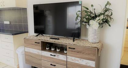 Three Palms Apartments Unit 1