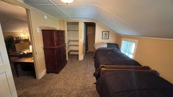 2 bedrooms, WiFi, bed sheets