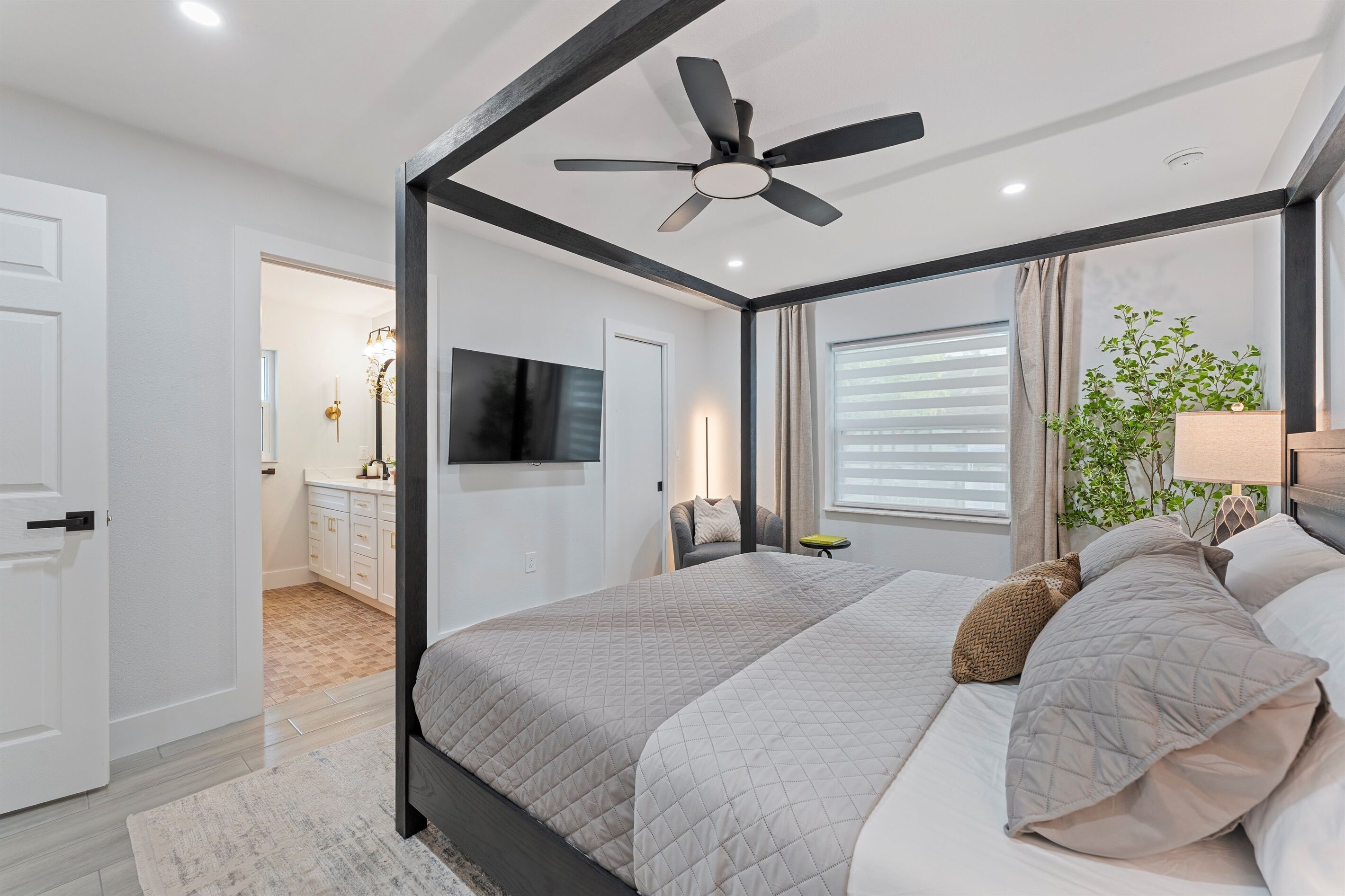 5 chambres, fer et planche à repasser, lit parapluie, Wi-Fi gratuit