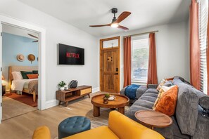 4 Schlafzimmer, Bügeleisen/Bügelbrett, WLAN, Bettwäsche