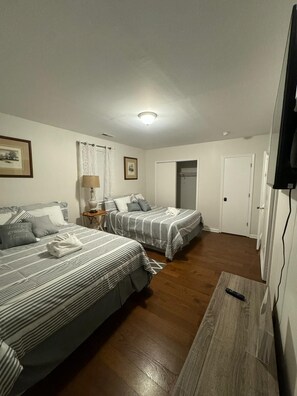 3 bedrooms, iron/ironing board, free WiFi, bed sheets