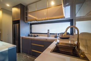 Microwave, oven, stovetop, dishwasher