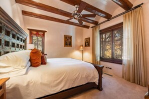 7 bedrooms, desk, iron/ironing board, WiFi