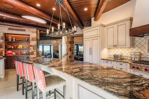 Fridge, microwave, oven, stovetop - Casa Sierra-Seven Bedrooms with Outdoor Living (Santa Fe)