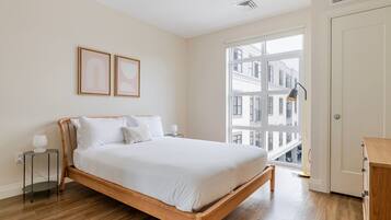 2 chambres, fer et planche Ă repasser, Wi-Fi, draps fournis