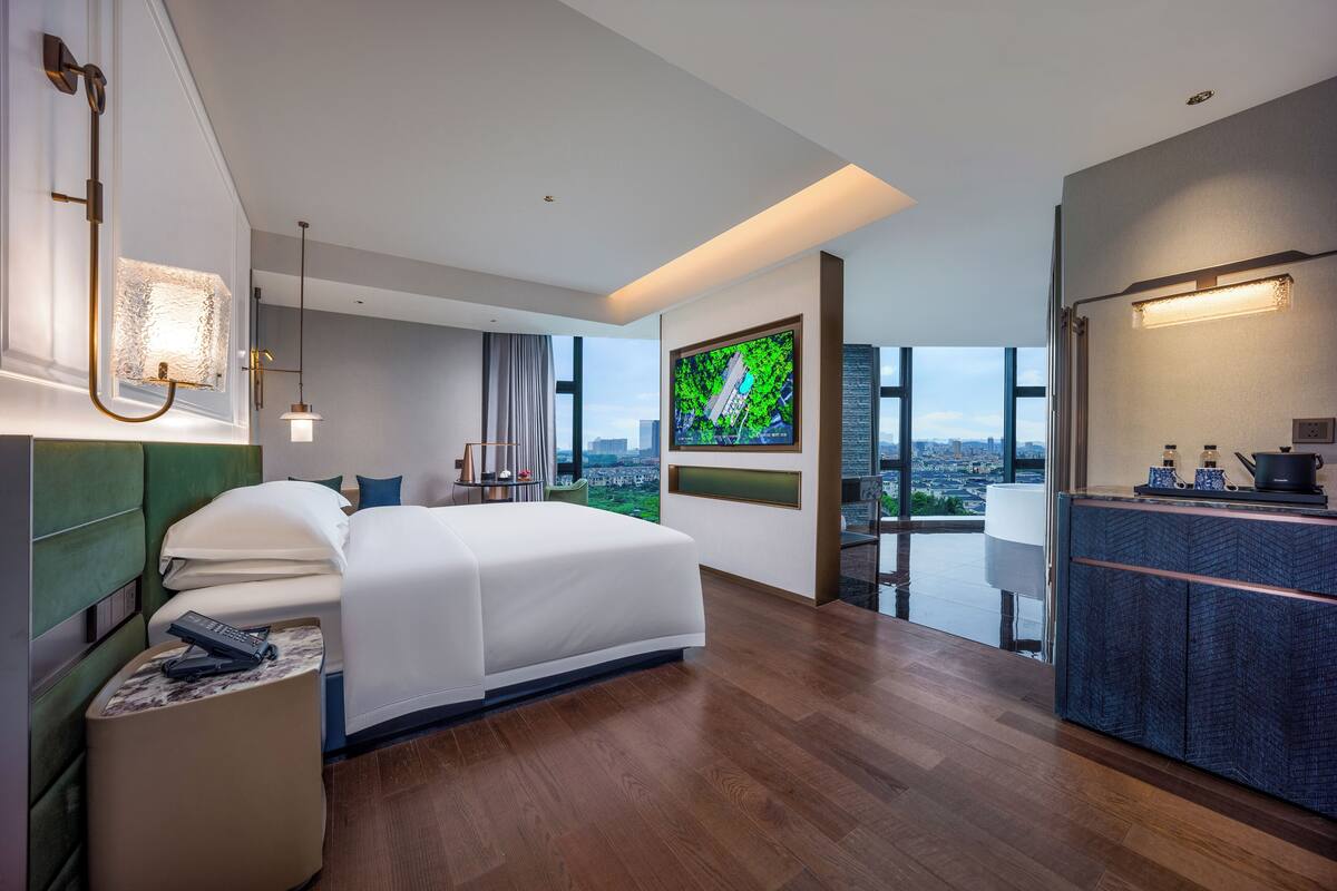 Executive Double Room, Canal View | View from room