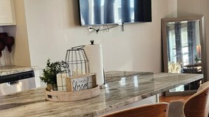 Unclassified image, 5 of 84, button - ♥ Stunning 3BR Newark Retreat ★ Parking & Near NYC & EWR Airport (Newark)