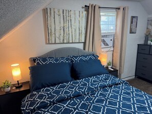 3 bedrooms, desk, iron/ironing board, free WiFi
