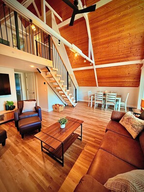 Smart-TV, bøker og PC-skjermer