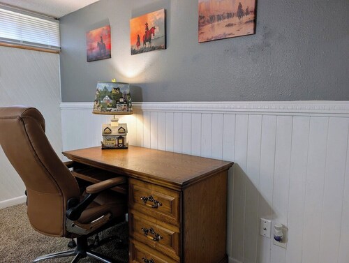 5 bedrooms 2 baths walking distance to State Fair