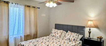 Western themed 5 bedrooms 2 full baths. Walking distance to Iowa State Fair