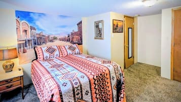 5 bedrooms, iron/ironing board, free WiFi, bed sheets