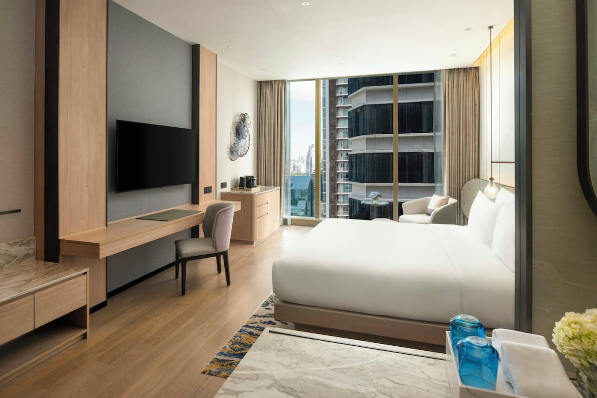 Egyptian cotton sheets, premium bedding, minibar, in-room safe