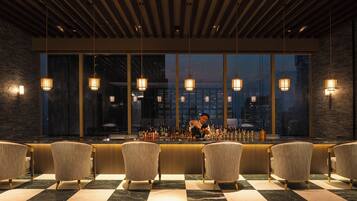 2 bars/lounges, rooftop bar