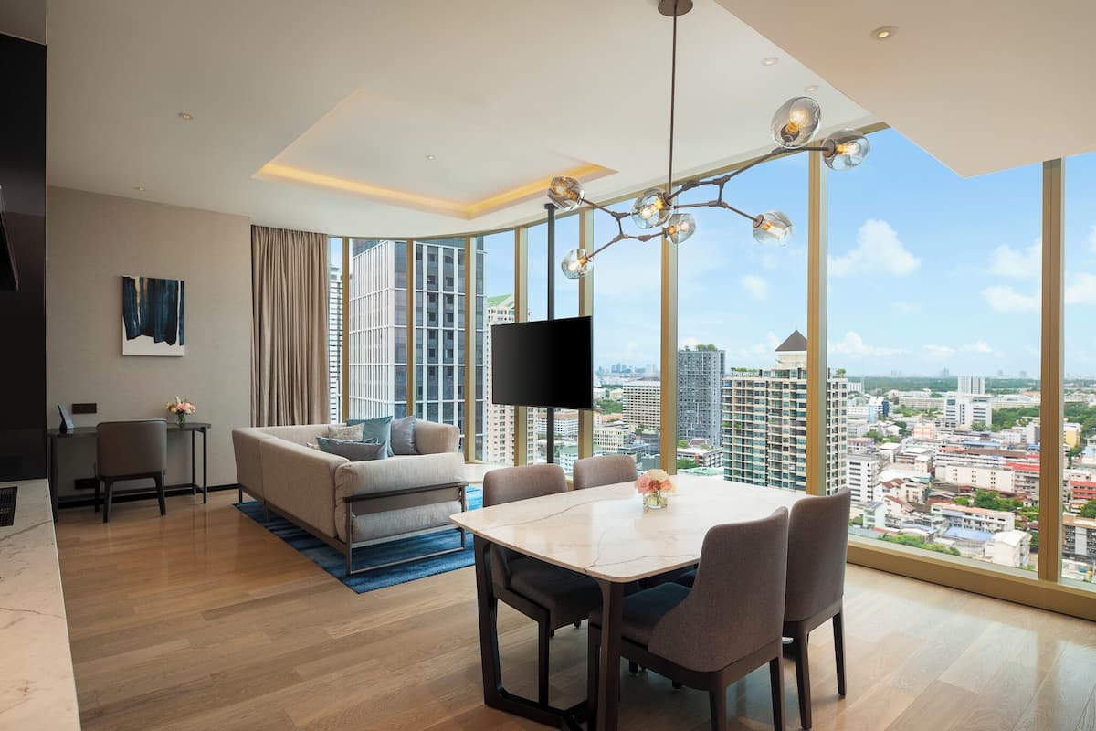 Premier Room, 2 Bedrooms | In-room dining