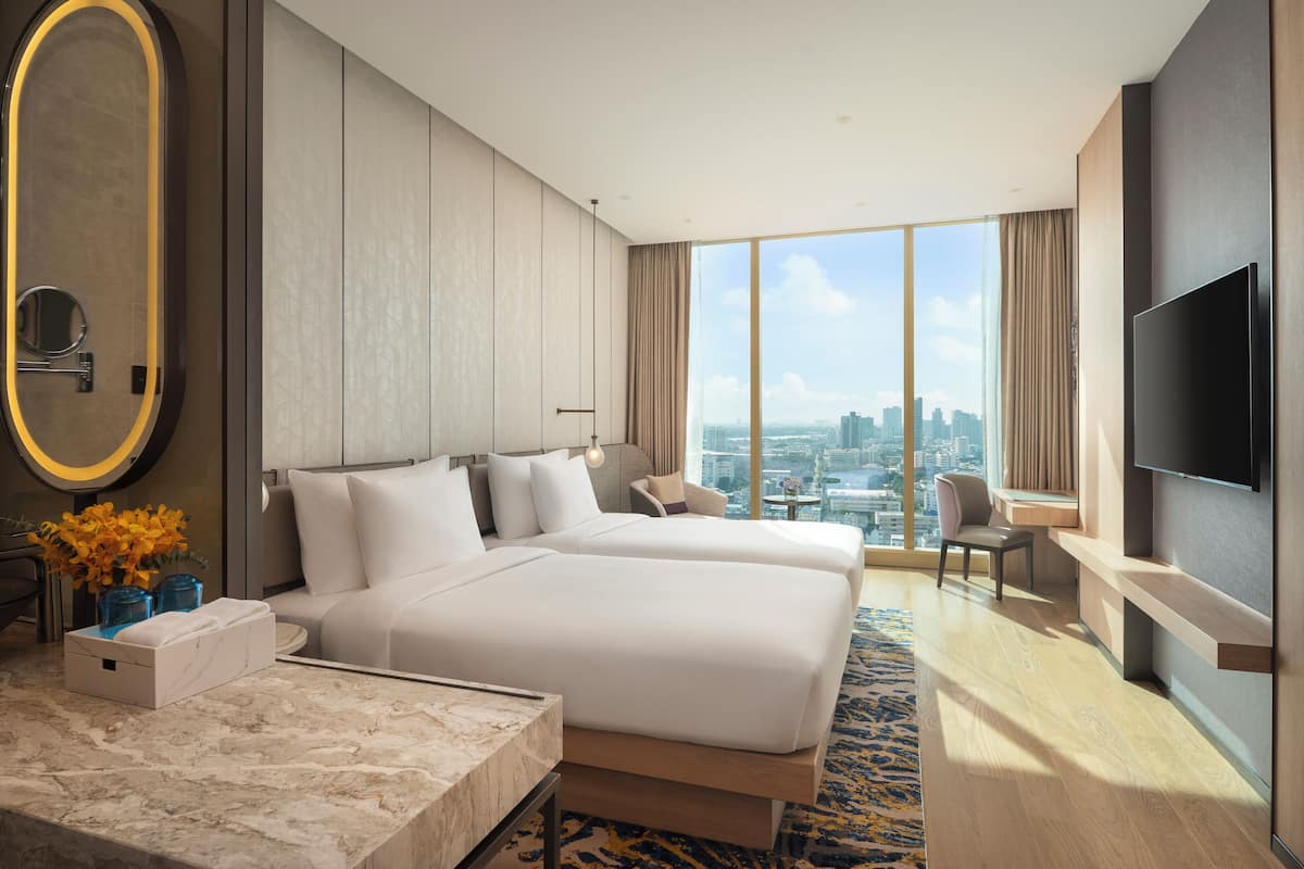 Egyptian cotton sheets, premium bedding, minibar, in-room safe