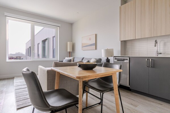 Interior - Blueground | West Town, washer, nr Chicago River (Chicago)