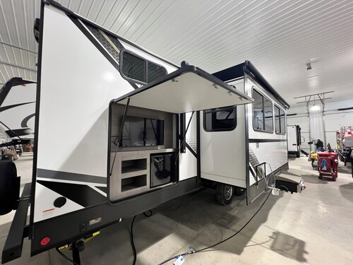 Kozy Kodiak Camper in Beautiful Crawfordsville