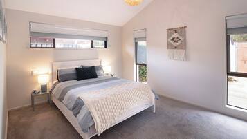 3 bedrooms, iron/ironing board, travel crib, free WiFi