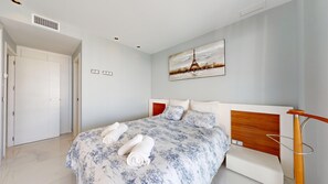 3 bedrooms, iron/ironing board, travel cot, WiFi