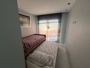 3 bedrooms, iron/ironing board, travel crib, WiFi