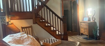Blackbird Retreat - 4-bedrooms • sleeps 6 • full house